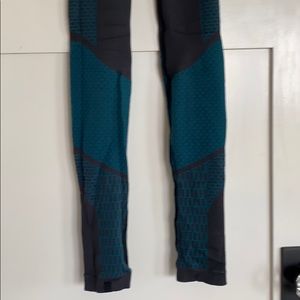 Reversible lululemon tights size 2
